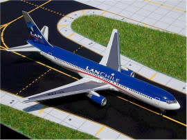 Boeing 767-300 Lan Chile - 1/400 Scale (GJLAN228)(TAS007804)(Gemini Jets)