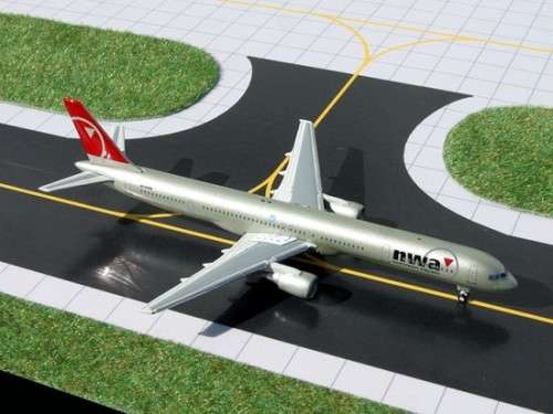 Boeing 757-300 Northwest Airlines - 1/400 Scale (GJNWA407)(Gemini Jets)