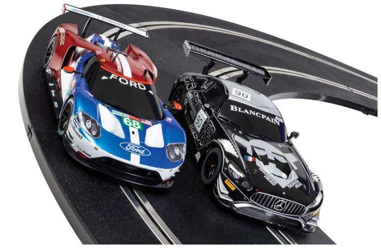 ARC AIR GT Challenge (Mercedes GT3 v Ford) -1/32 Scale (Scalextric SCAC1403P)