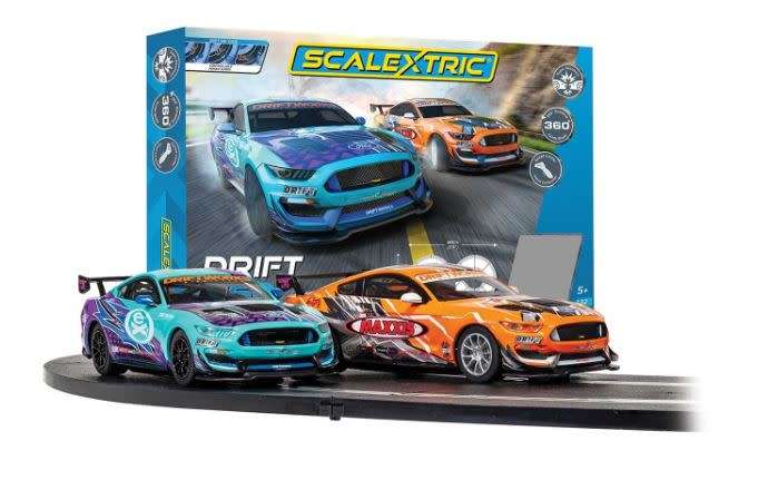 DRIFT 360 RACE Set -1/32 Scale (Scalextric SCAC1421P)