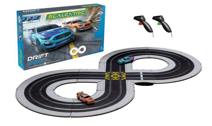 DRIFT 360 RACE Set -1/32 Scale (Scalextric SCAC1421P)