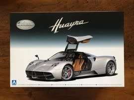 Pagani Huayra - 1/24 Scale (Aoshima 010907)