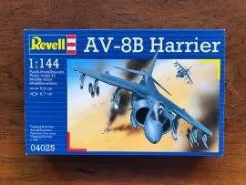 AV-8B Harrier - 1/144 Scale (REV04025)(TH2015)(Revell)