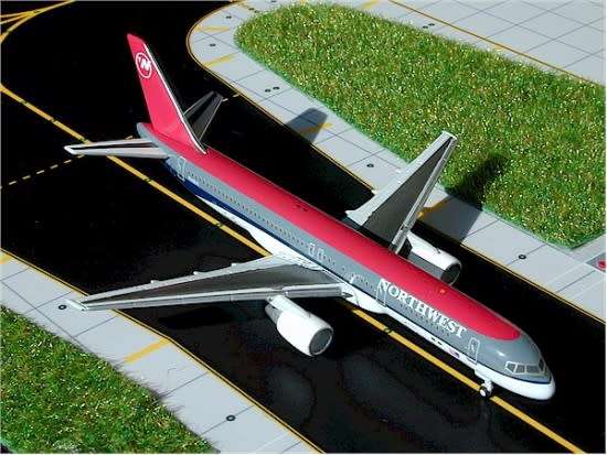 Boeing 757-200 Northwest Airlines - 1/400 Scale (GJNWA224)(TAS007164)(Gemini Jets)