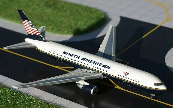 Boeing 727-300 North American Airlines - 1/400 Scale (GJNAO453)(TAS7048)(Gemini Jets)