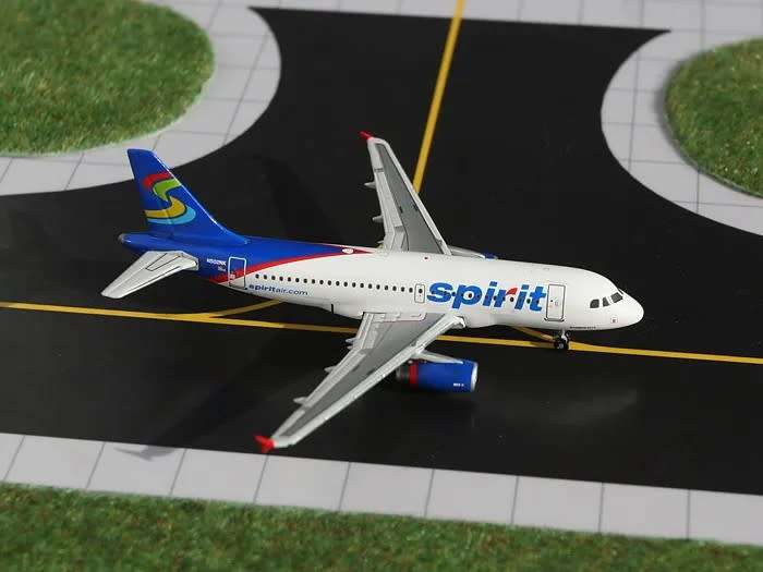 Airbus A319 Spirit Airlines - 1/400 Scale (GJNKS827)(TAS7049)(Gemini Jets)