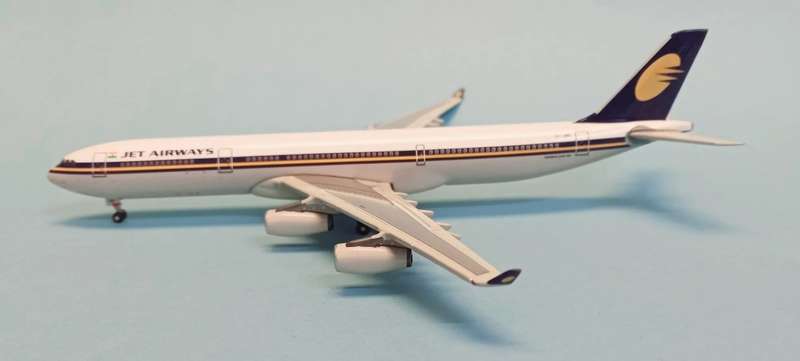 Airbus A340-300 Jet Airways - 1/400 Scale (GJJAI401)(TAS7070)(Gemini Jets)