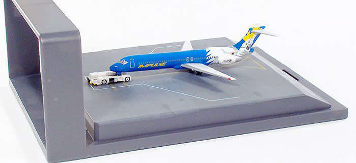 Boeing 717-200 Impulse Air - 1/500 Scale (HW512626)(Herpa Wings)
