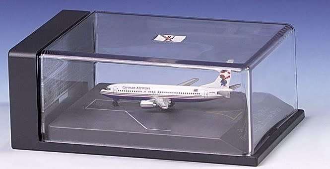 Boeing 737-400 Cayman Airways - 1/500 Scale (HW501361)(Herpa Wings)