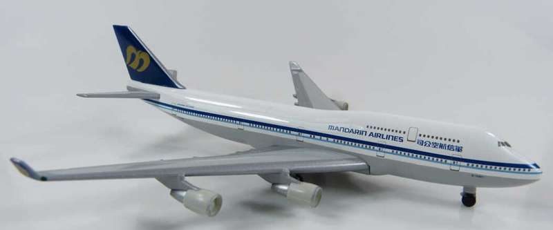 Boeing 747-400 Manderin Airlines - 1/500 Scale (HW511261)(TAS017625)(Herpa Wings)