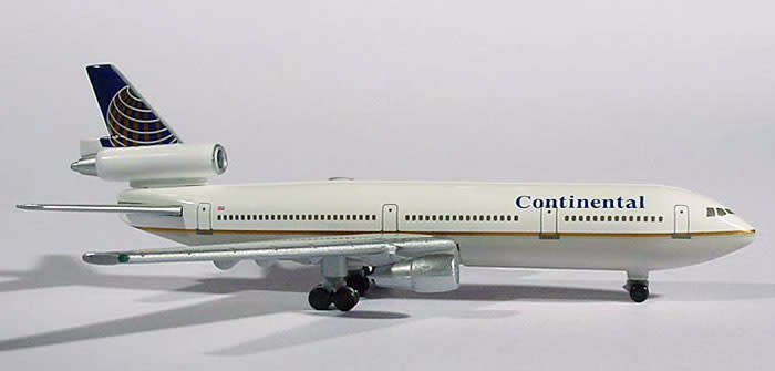 Douglas DC-10 Continental Airlines - 1/500 Scale (HW500111)(TAS007326)(Herpa Wings)