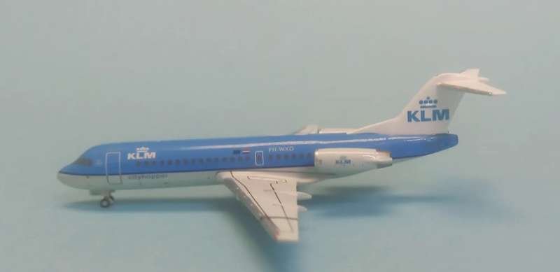 Fokker 70 KLM 1/400 Scale (GJKLM843)(TAS4215)(Gemini Jets)