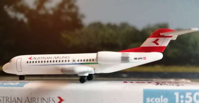 Fokker 70 Austrian Airlines - 1/500 Scale (HW509268)(Herpa Wings)