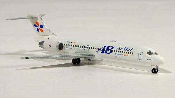 Boeing 717-200 AeBal - 1/500 Scale (HW512756)(Herpa Wings)