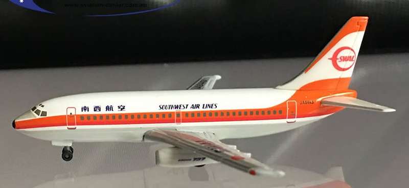Boeing 737-200 Southwest Air Lines - 1/500 Scale (HW512701)(Herpa Wings)