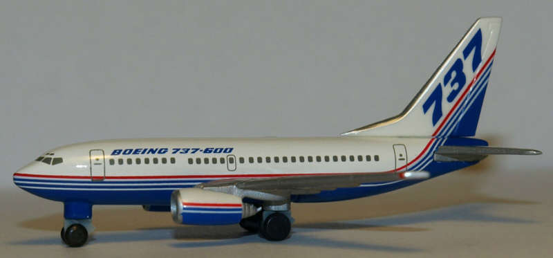 Boeing 737-600 Boeing Company - 1.500 Scale (HW511056)(TAS007297)(Herpa Wings)