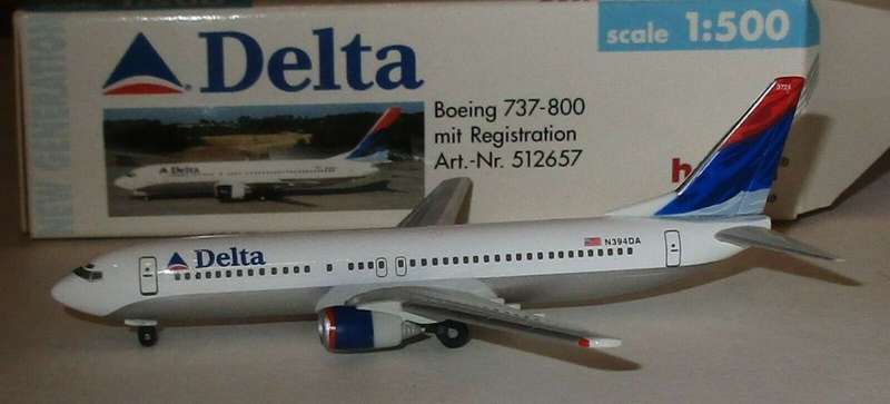 Boeing 737-800 Delta Air Lines - 1/500 Scale (HW512657)(Herpa Wings)