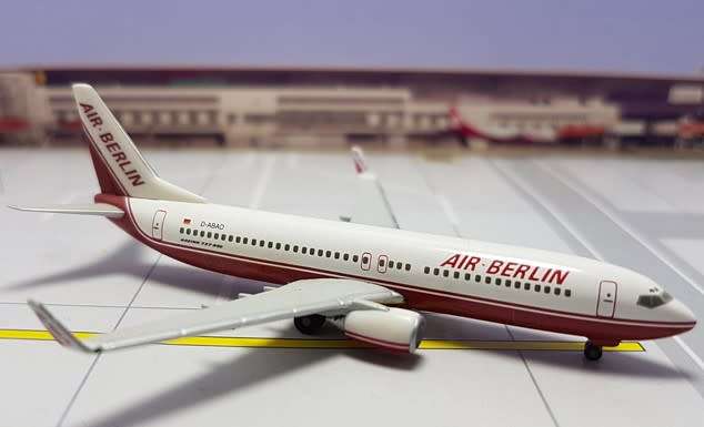 Boeing 737-800 Air Berlin - 1/500 Scale (HW513067)(Herpa Wings)