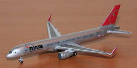 Boeing 757-200 Northwest Airlines - 1/500 Scale (HW503273)(Herpa Wings)
