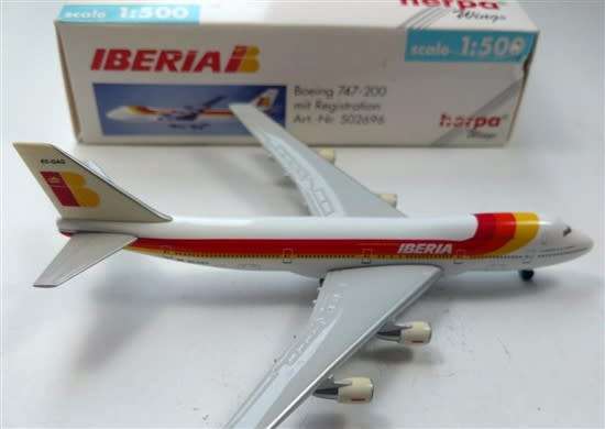 Boeing 747-200 Iberia - 1/500 Scale (HW502696)(TAS013966)(Herpa Wings)
