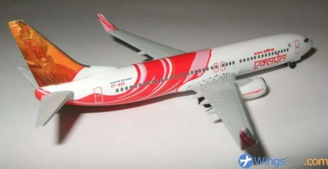 Boeing 737-800 Air India Express VT-AXG - 1/500 Scale (HG8072)(Hogan)