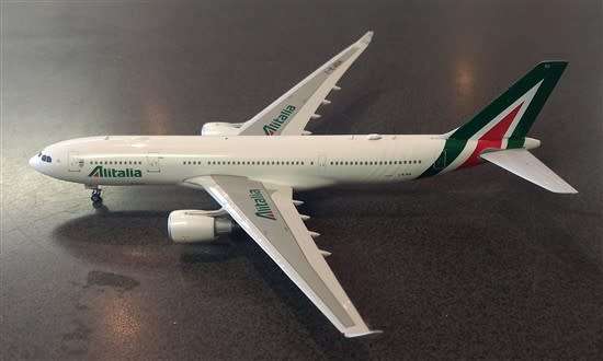 Airbus A330-200 Alitalia (PH11163)(TAS016792)(Phoenix Models)