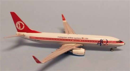 Boeing 737-800 Malaysian Airline System - 1/400 Scale (PH10718)