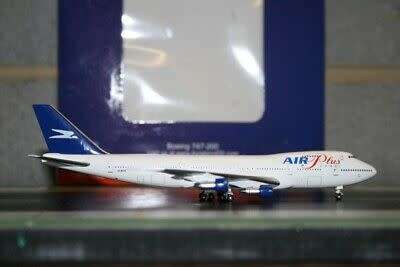 Boeing 747-200 Air Plus Comet - 1/400 Scale (AV4742016)(TAS002003)(Aviation 400)