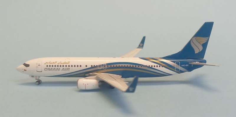 Boeing 737-800 Oman Air - 1/400 Scale (PH10746)(TAS4021)(Phoenix Models)