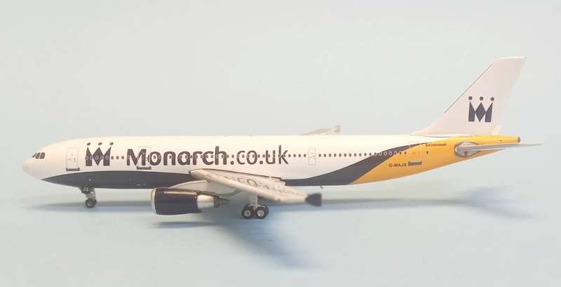 Airbus A300-600 Monarch - 1/400 (11003)(TAS4255)(Phoenix Models)