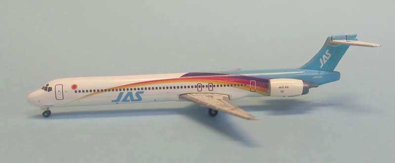 McDonnell Douglas MD-90-30 JAS - 1/400 Scale (10045)(TAS4258)(Phoenix Models)