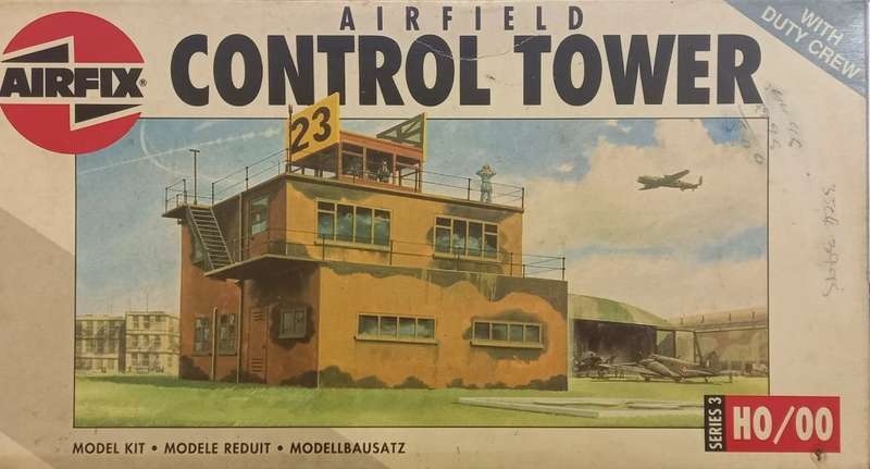 Airfield Control Tower - H0/00 Scale (A03380)(Airfix)