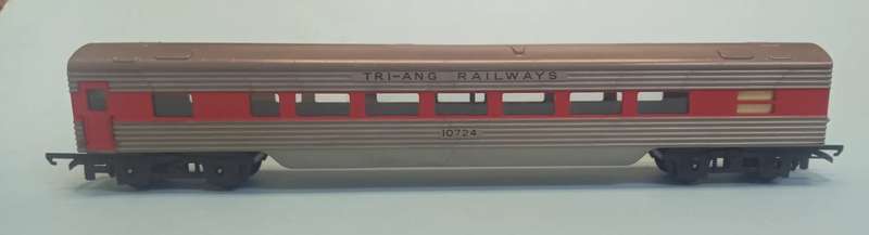 Tri-ang Railways Passenger coach - H0/00 Gauge (TRI2)(Triang)