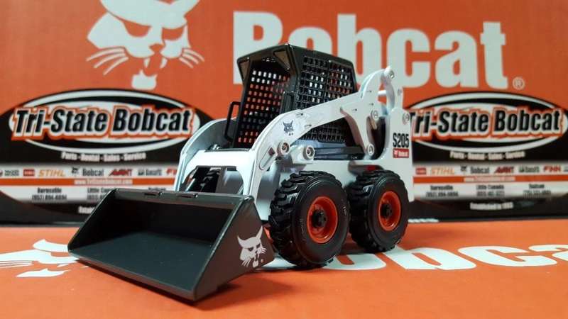 S205 Skid-Steer Loader - 1/25 Scale (BOB6088819)(Bobcat)
