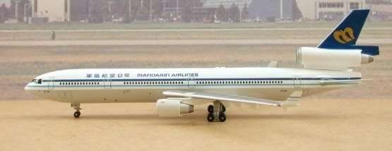 McDonnell Douglas MD-11 Mandarin Airlines - 1/400 Scale (DW55285)(Dragon Wings)