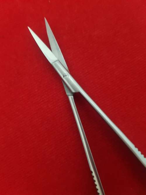 (TC) Castroviejo Scissor Flat Handle 14cm Curved German Stainless Steel