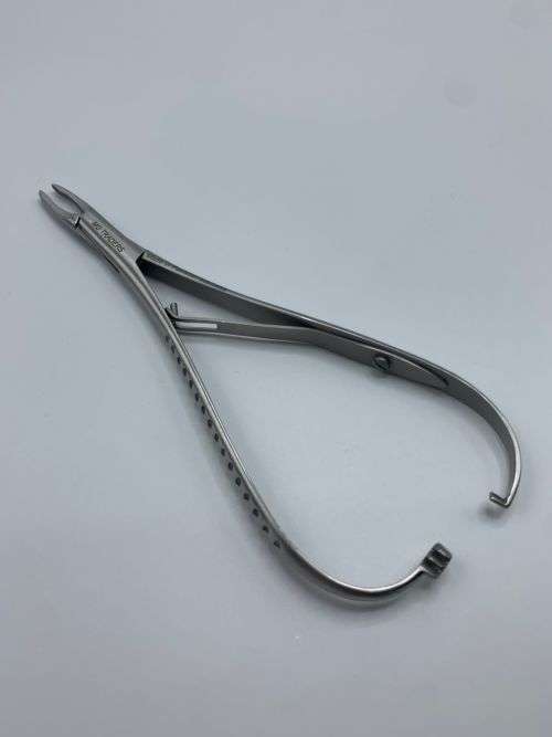 Mathieu Needle Holder 14cm German Stainless Steel