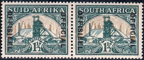 UNION 1935: OFFICIAL 1 1/2d PAIR (15mm) TYPE II   MNH (SACC26a) - REVERSE WMK