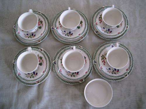 ROYAL DOULTON - VICTORIAN GARDEN TEA SET OF 6 plus SUGAR BOWL
