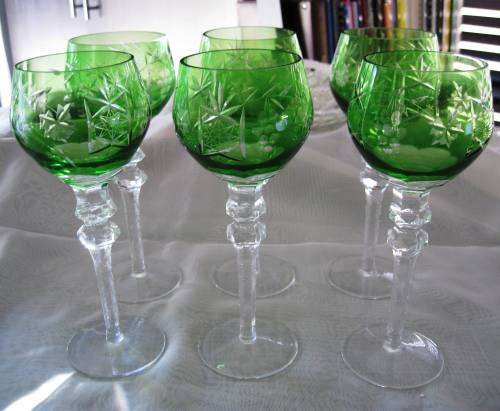 SET OF 6 GREEN STEM GLASES (21cm HIGH) for WINE, DRINKS or DECORATION