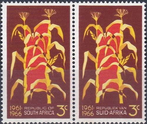 RSA 1966 5th ANNIVERSARY OF THE REPUBLIC 3c PAIR MNH (SACC 256)
