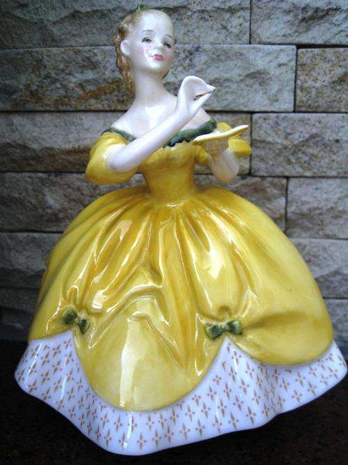 Royal Doulton Figurine THE LAST WALTZ HN 2315