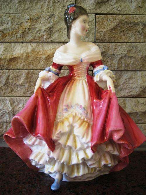 Royal Doulton Porcelain Figurine "Southern Belle"    HN2229