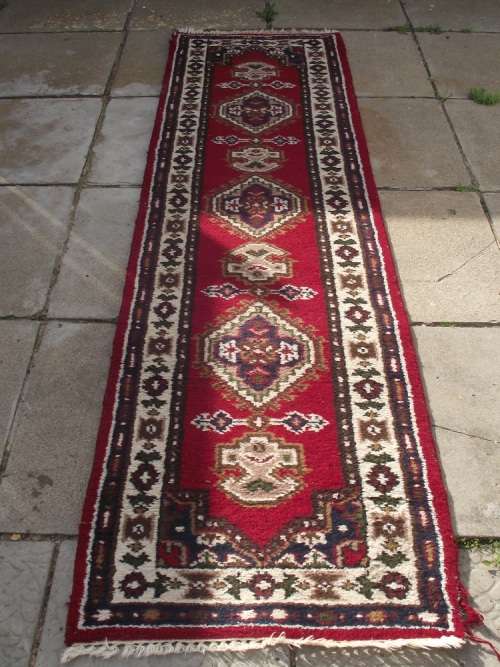 STUNNING PERSIAN 100% WOOL PILE RUNNER ( HAMADAN)