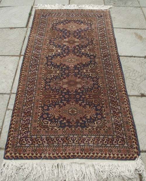 HAND WOVEN PERSIAN RUG