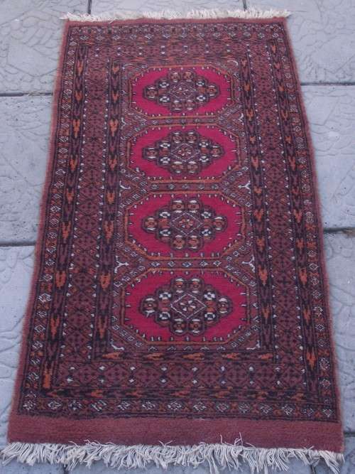 HAND WOVEN PERSIAN RUG