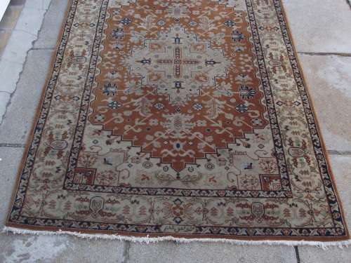 HAND WOVEN PERSIAN RUG