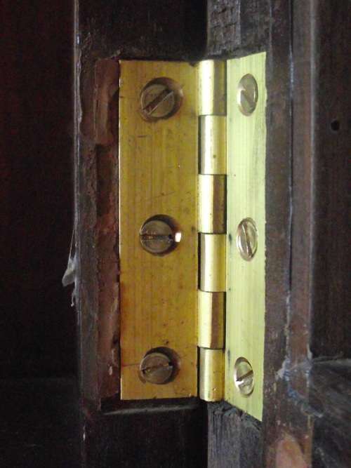 GERMAN MECHANISM IN A STUNNING LARGE SOLID IMBUIA WOOD AND GLASS CASE