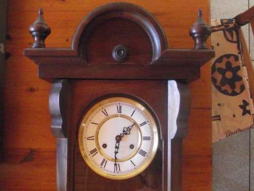 GERMAN MECHANISM IN A STUNNING LARGE SOLID IMBUIA WOOD AND GLASS CASE