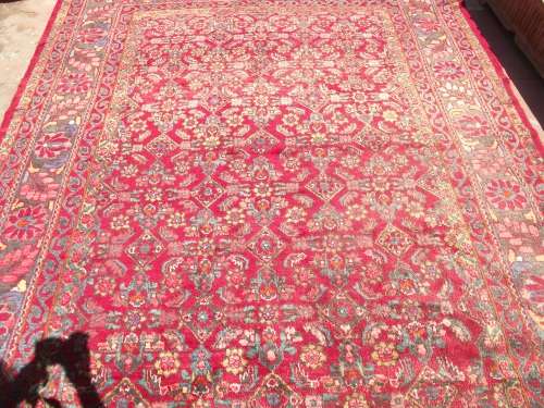 STUNNING LARGE HAND WOVEN PERSIAN CARPET